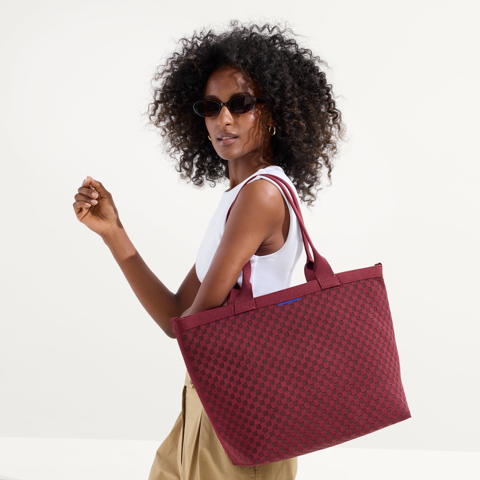 The Lightweight Zip Tote - Cabernet Check - Image 3